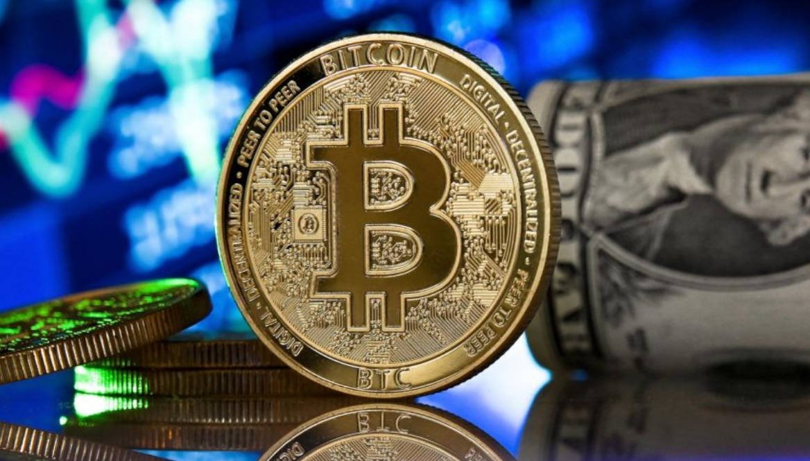 Bitcoin Turun Menuju $30K: Kapitalisasi Pasar Kehilangan $80 Miliar Dalam Sehari