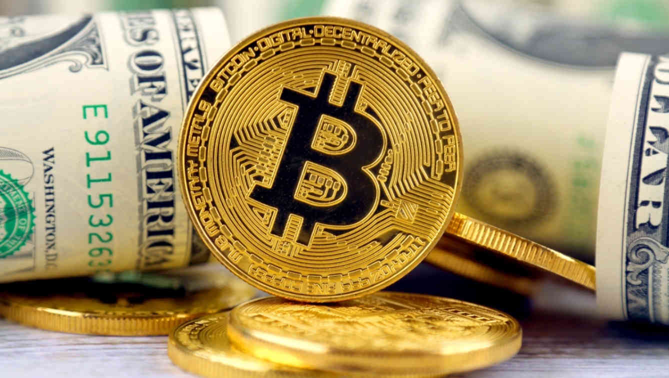 Pemerintah AS Tidak Akan Mengizinkan Perusahaan Mengganti Dolar Dengan Bitcoin